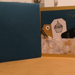 Türkis mit Tasche